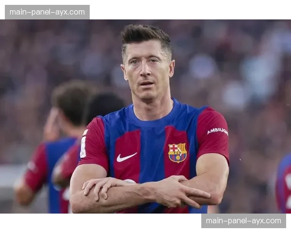 莱万拒绝沙特1亿欧元年薪,为留在巴萨拼欧冠冠军 莱万拒绝沙特1亿欧元年薪,为留在巴萨拼欧冠冠军